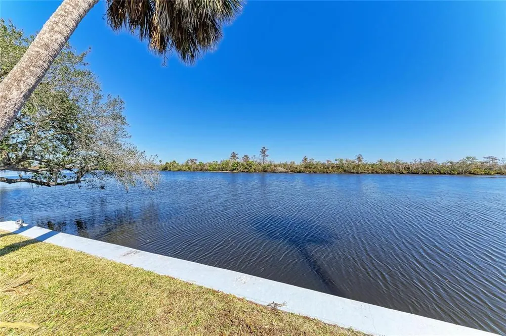 9610 SW Yacht Dr, Arcadia, FL 34269