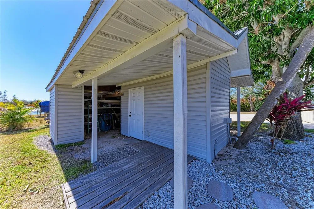 9610 SW Yacht Dr, Arcadia, FL 34269