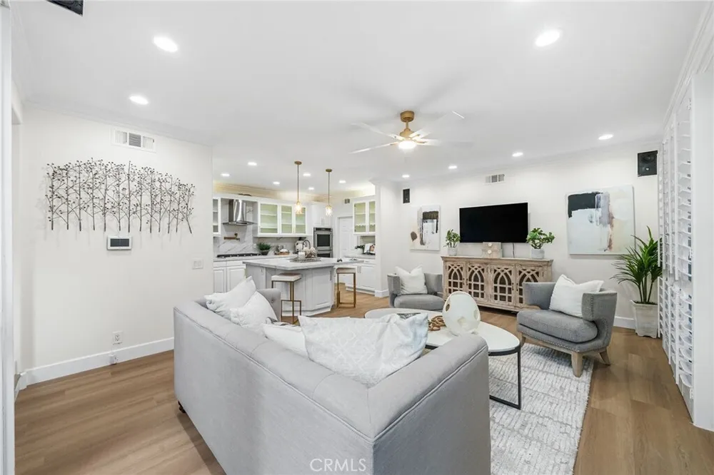 304 Goldenwest St, Huntington Beach, CA 92648