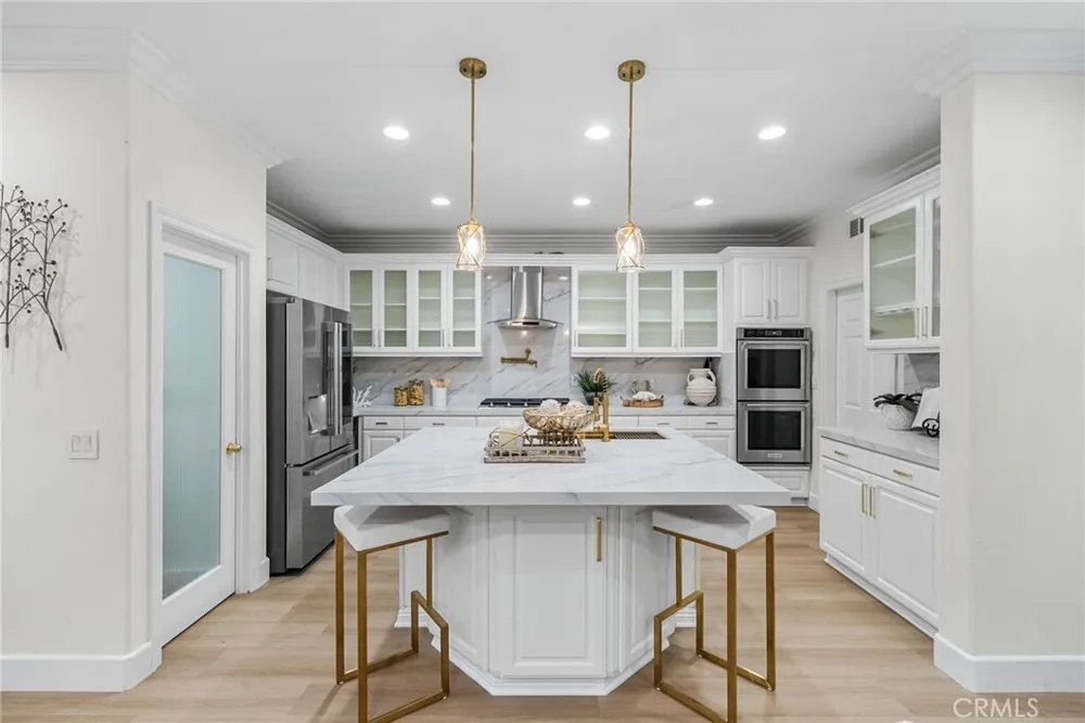 304 Goldenwest St, Huntington Beach, CA 92648