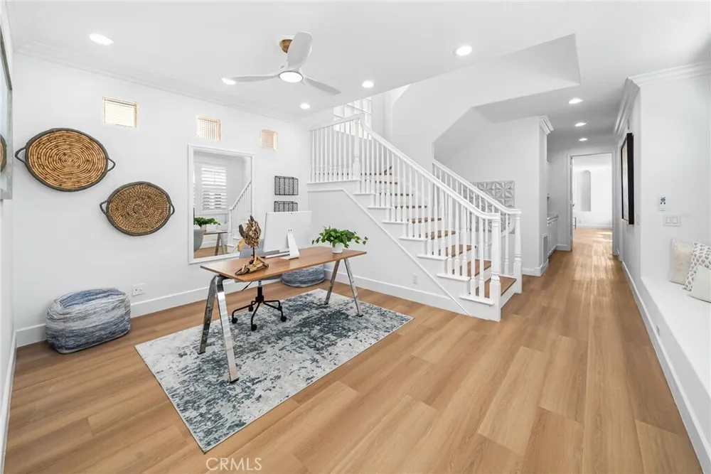 304 Goldenwest St, Huntington Beach, CA 92648