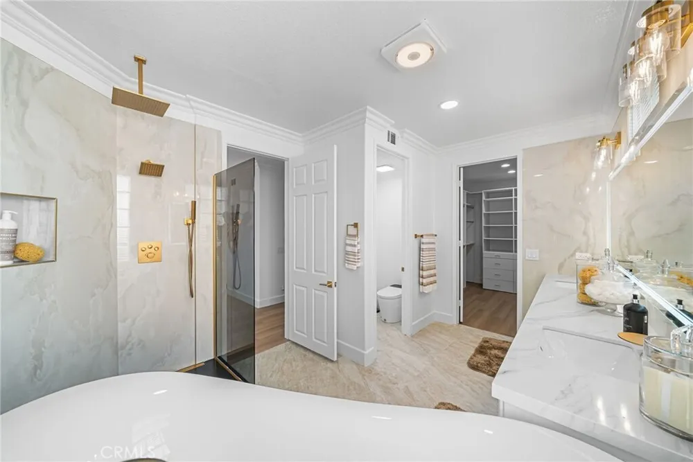 304 Goldenwest St, Huntington Beach, CA 92648