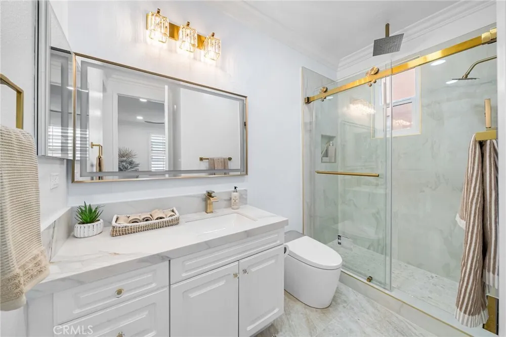 304 Goldenwest St, Huntington Beach, CA 92648