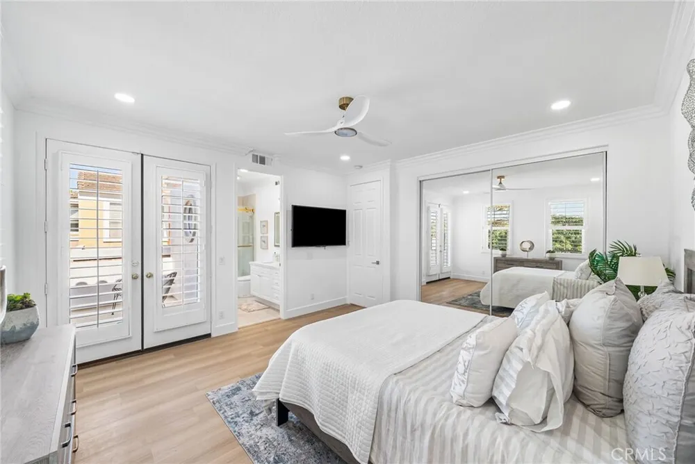 304 Goldenwest St, Huntington Beach, CA 92648