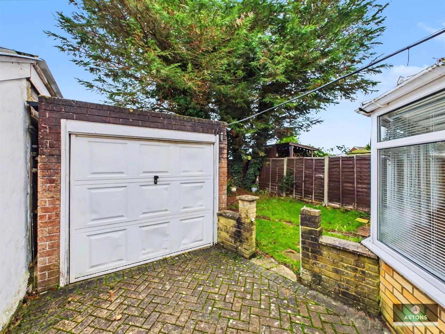 Pound Hill Image 16