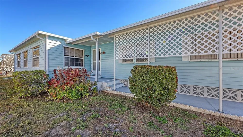 203 50th Avenue Plaza E, Bradenton, FL 34203