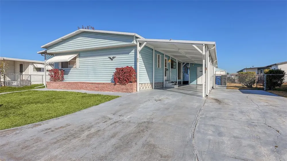 203 50th Avenue Plaza E, Bradenton, FL 34203