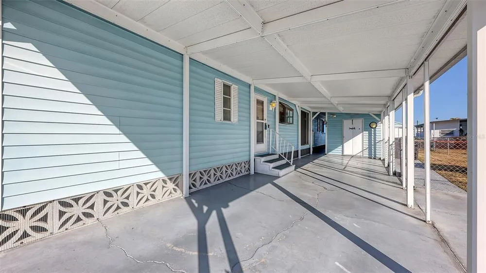 203 50th Avenue Plaza E, Bradenton, FL 34203
