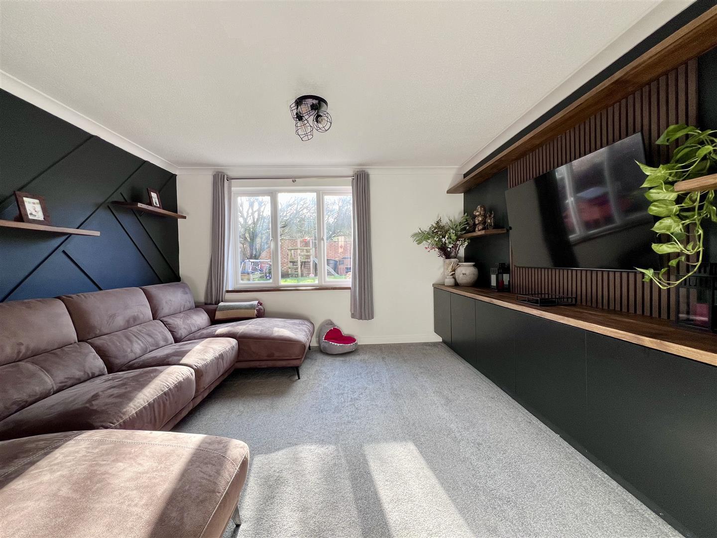 Windsor Close, Towcester Image 5