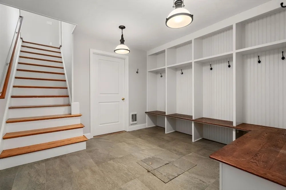85 Schoolmaster Ln, Dedham, MA 02026