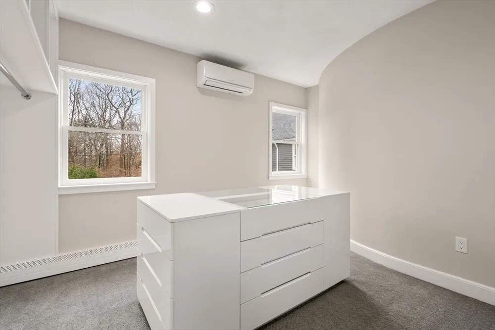 85 Schoolmaster Ln, Dedham, MA 02026