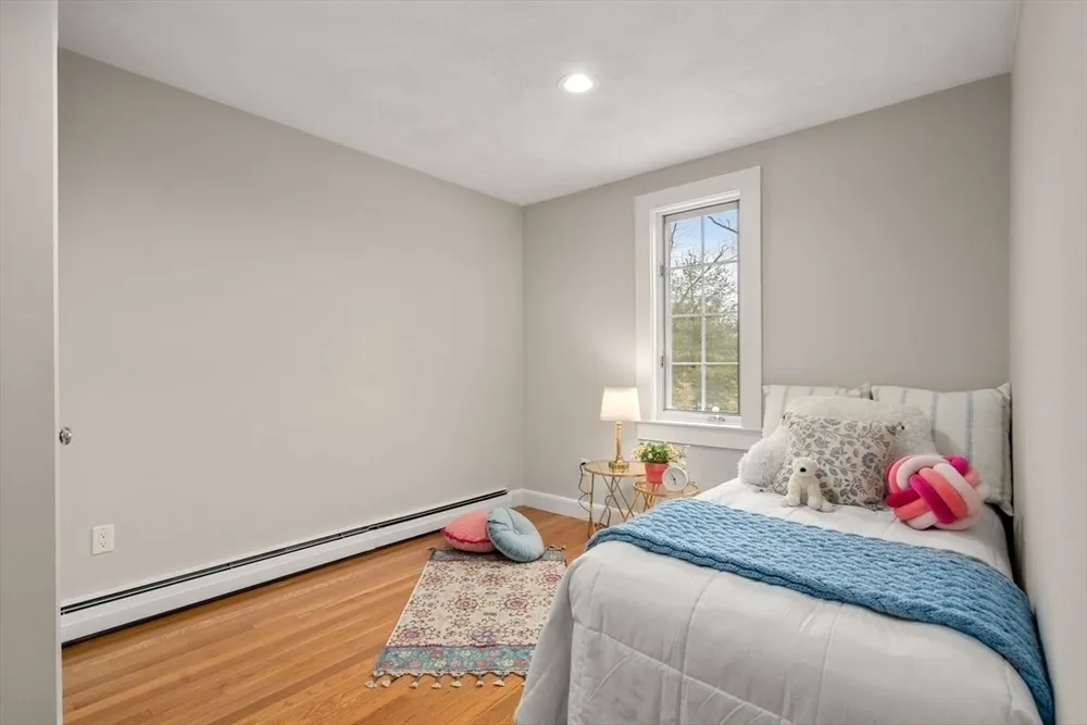 85 Schoolmaster Ln, Dedham, MA 02026