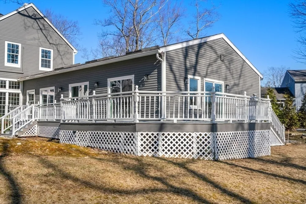 85 Schoolmaster Ln, Dedham, MA 02026