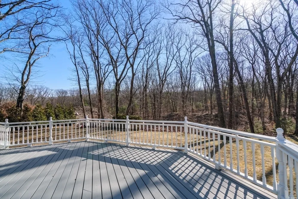 85 Schoolmaster Ln, Dedham, MA 02026