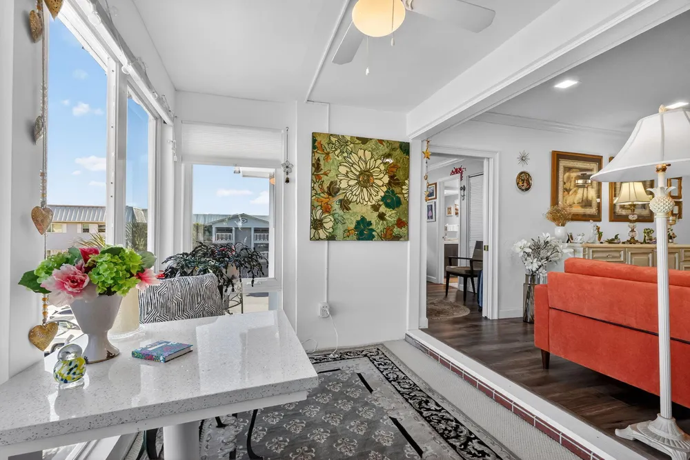 10 Colonial Club Dr, Boynton Beach, FL 33435