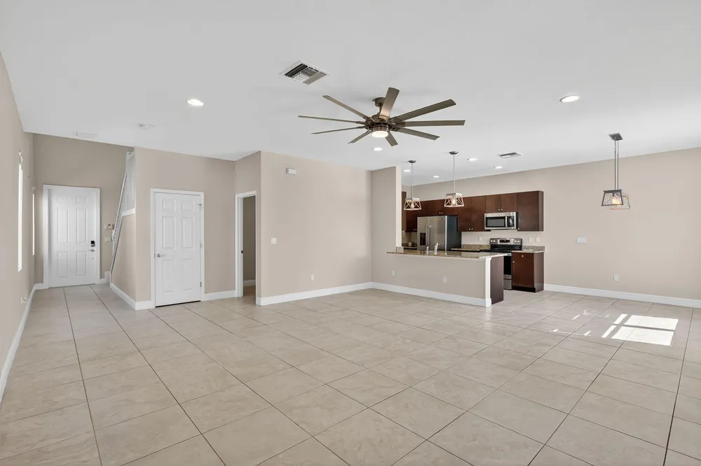 1609 NW Cataluna Circle, Port St Lucie, FL 34986