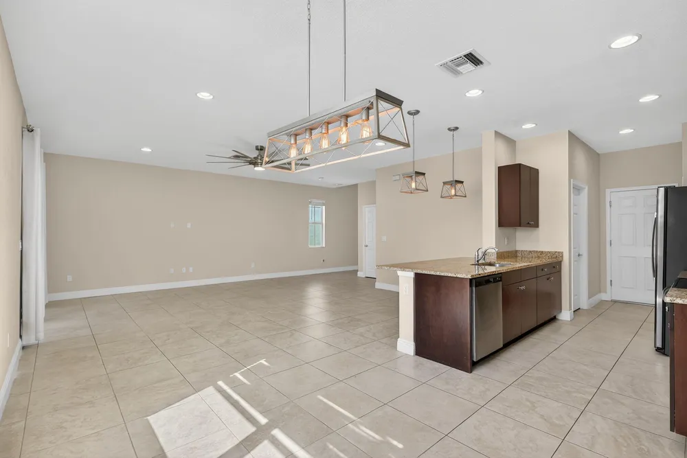 1609 NW Cataluna Circle, Port St Lucie, FL 34986