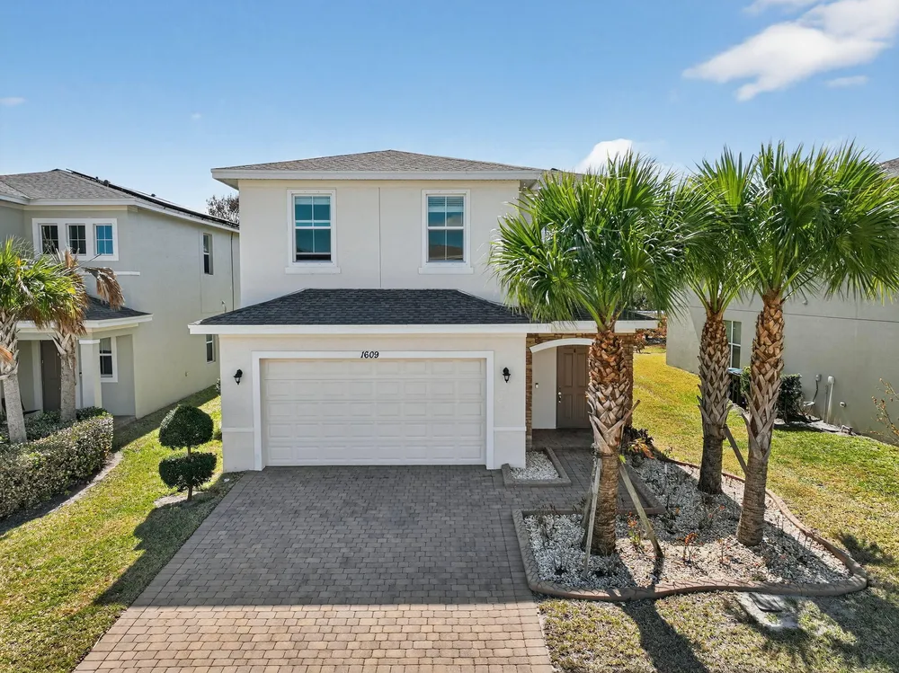 1609 NW Cataluna Circle, Port St Lucie, FL 34986