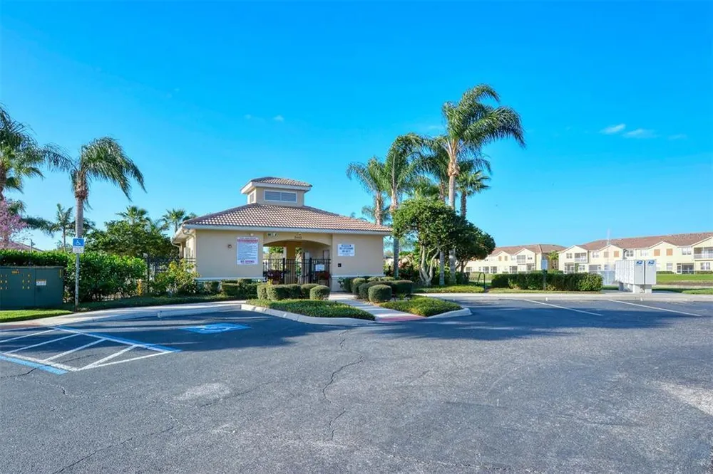 3659 Parkridge Circle, Sarasota, FL 34243