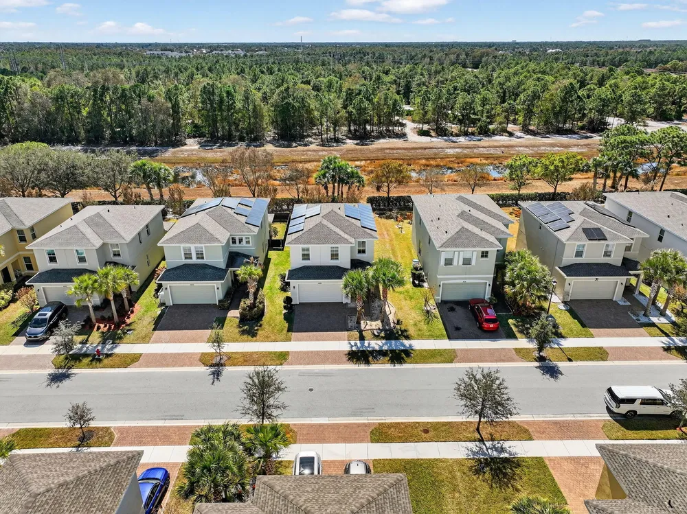 1609 NW Cataluna Circle, Port St Lucie, FL 34986