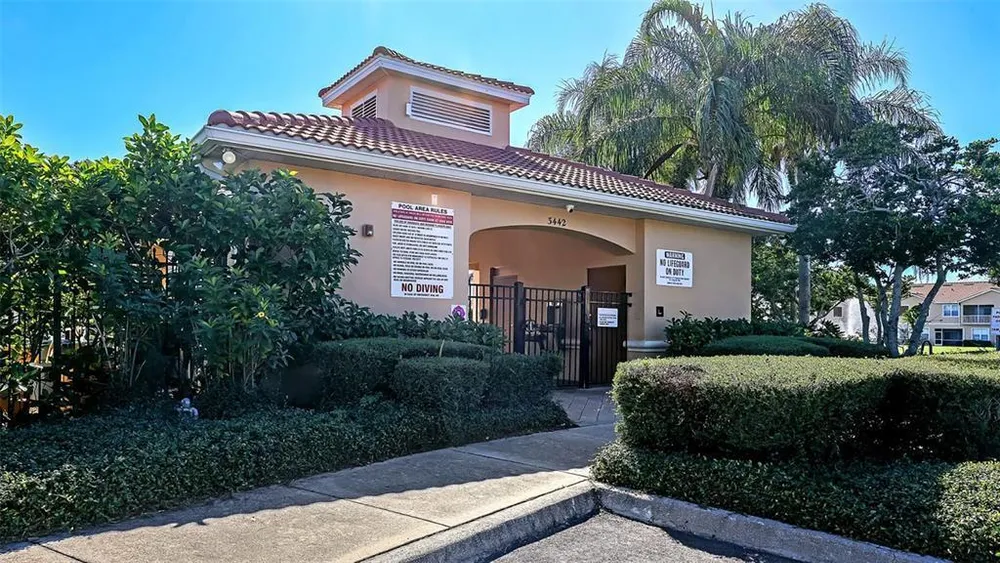 3659 Parkridge Circle, Sarasota, FL 34243
