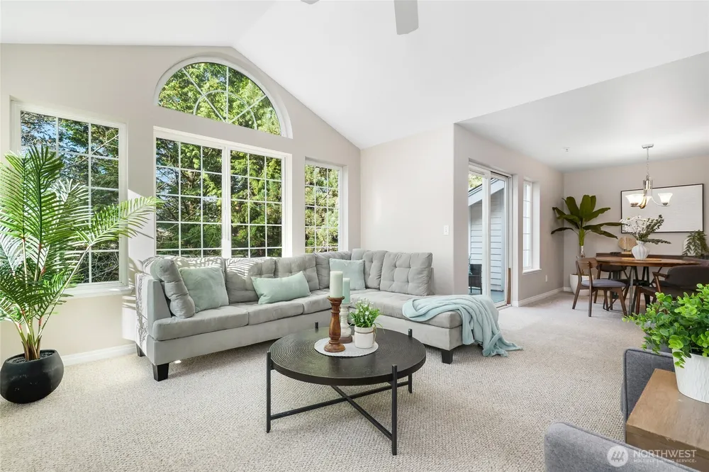 1628 118th Ave SE, Bellevue, WA 98005