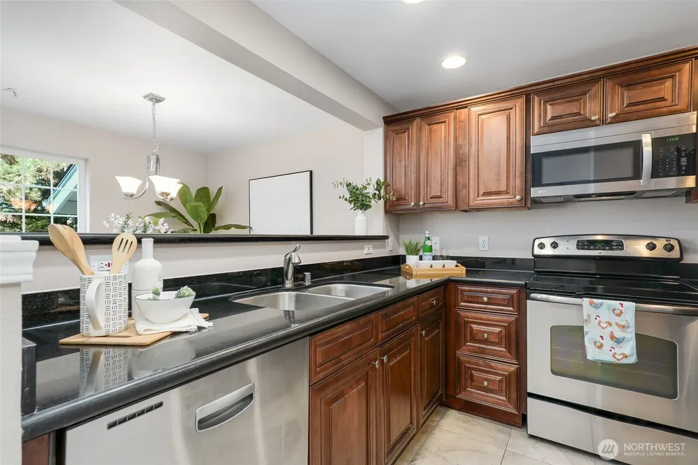 1628 118th Ave SE, Bellevue, WA 98005