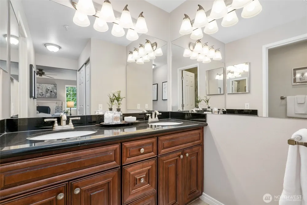 1628 118th Ave SE, Bellevue, WA 98005