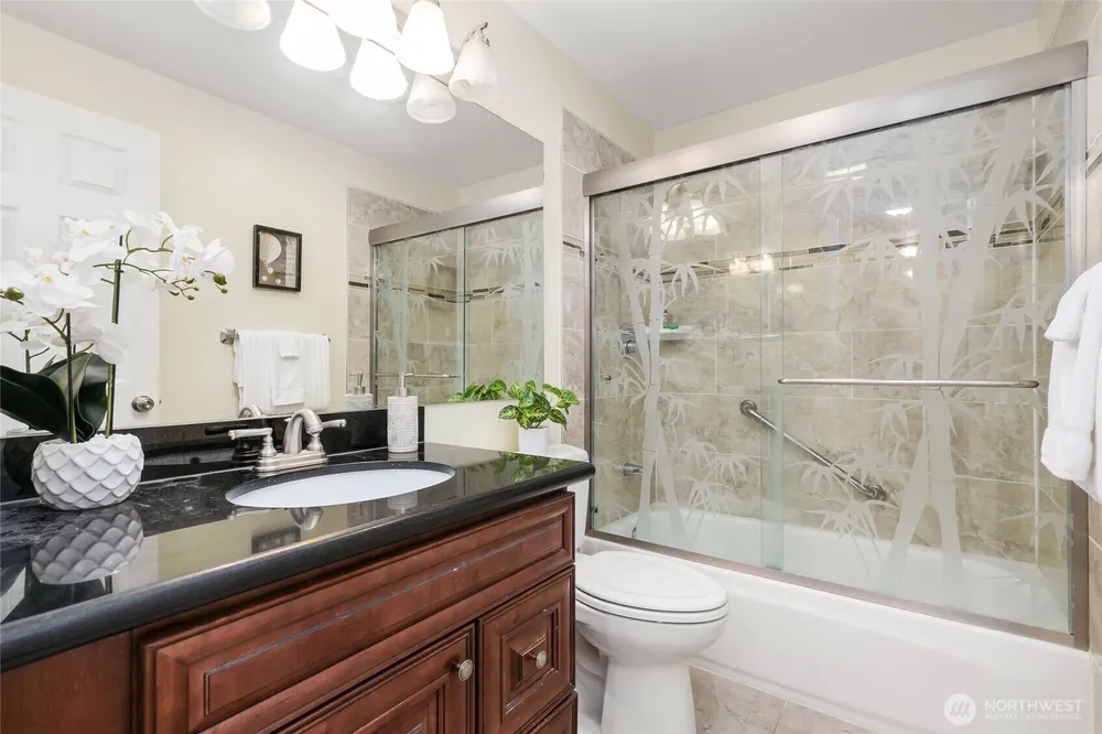 1628 118th Ave SE, Bellevue, WA 98005