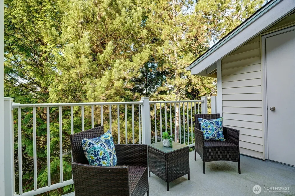 1628 118th Ave SE, Bellevue, WA 98005