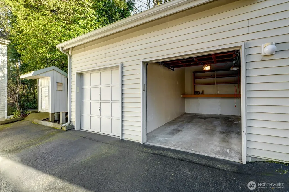 1628 118th Ave SE, Bellevue, WA 98005