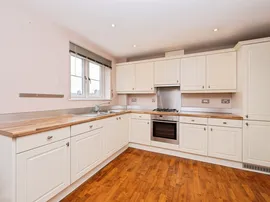 Taylor Court, Ashbourne thumb 3
