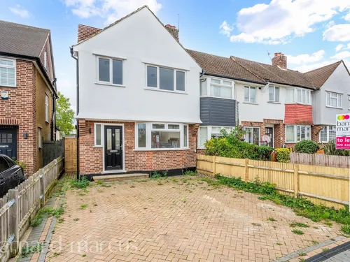Hughenden Road, Worcester Parkphoto