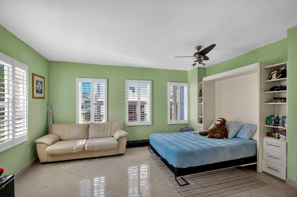 802 Euclid Ave, Miami Beach, FL 33139