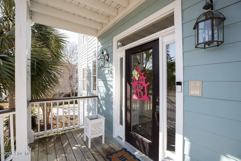 8308 Lakeview Dr, Wilmington, NC 28412