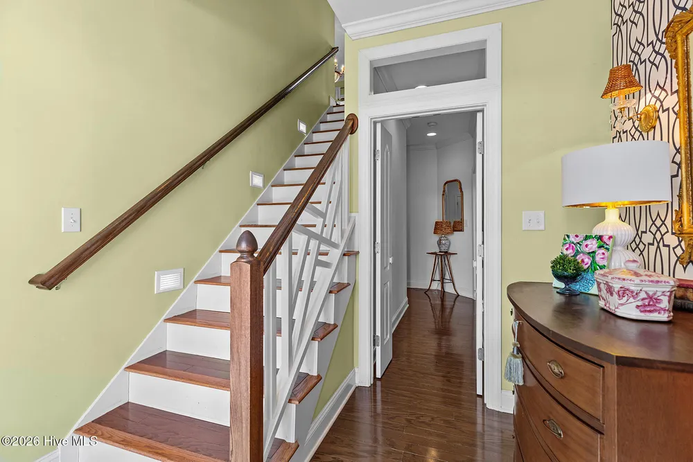 8308 Lakeview Dr, Wilmington, NC 28412