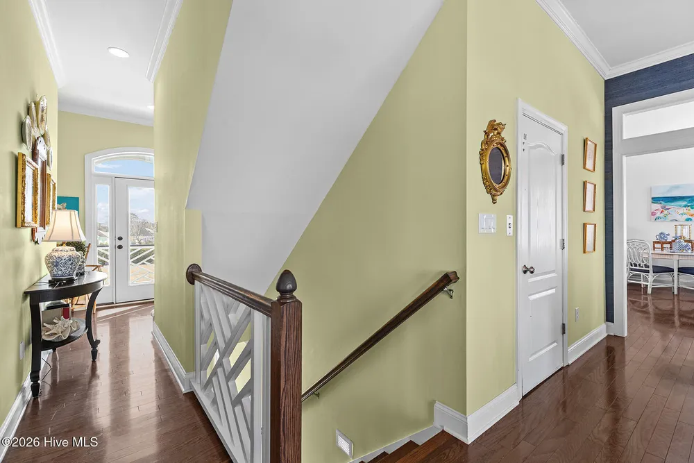 8308 Lakeview Dr, Wilmington, NC 28412