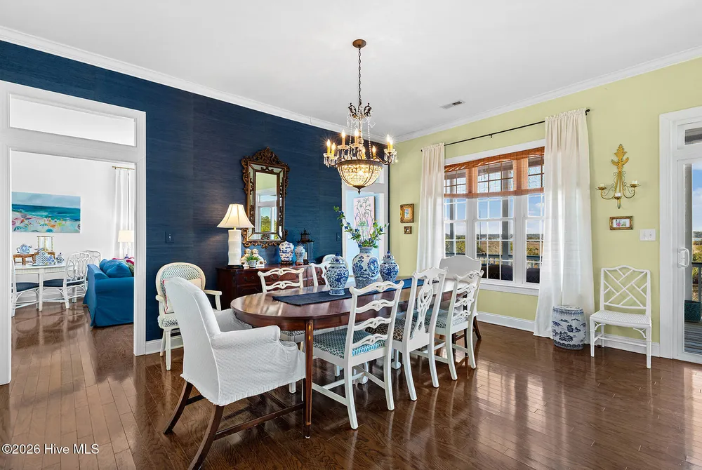 8308 Lakeview Dr, Wilmington, NC 28412