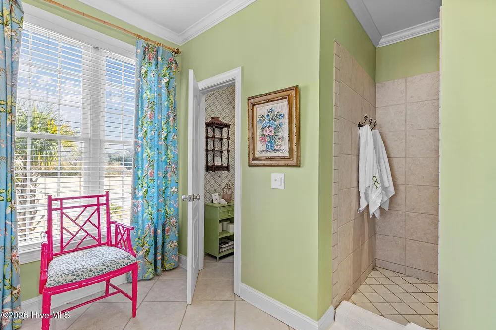8308 Lakeview Dr, Wilmington, NC 28412