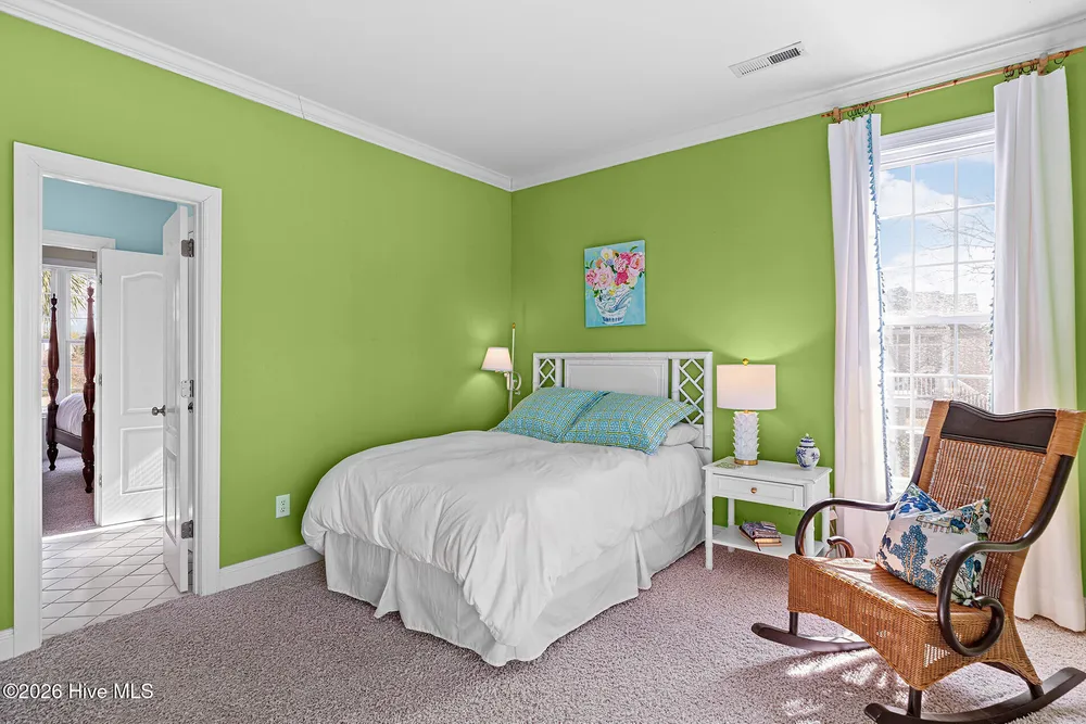 8308 Lakeview Dr, Wilmington, NC 28412