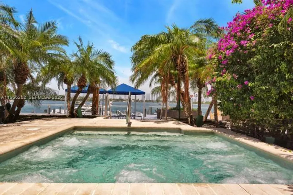1200 West Ave, Miami Beach, FL 33139
