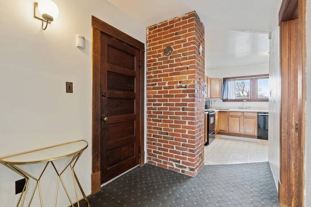 927 E Augusta Ave, Spokane, WA 99207
