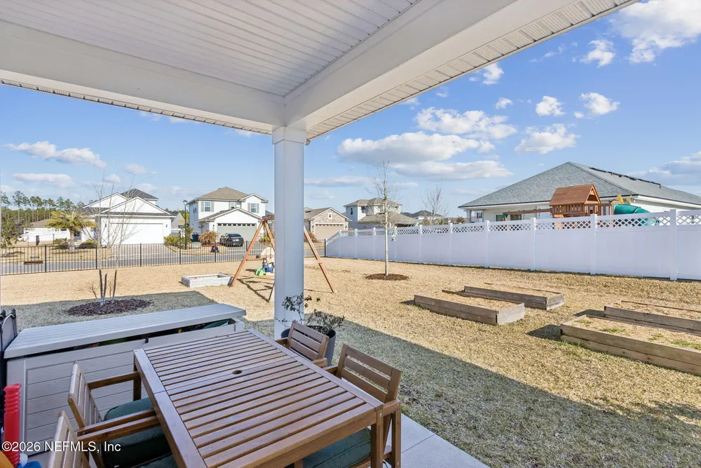 290 Creekmore Dr, St Augustine, FL 32092
