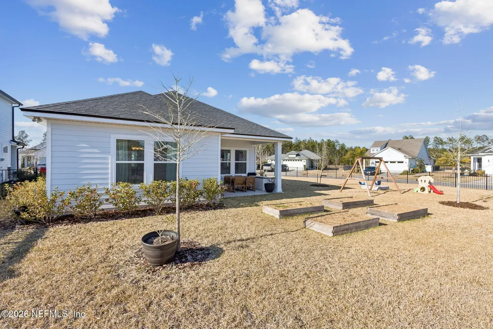 290 Creekmore Dr, St Augustine, FL 32092
