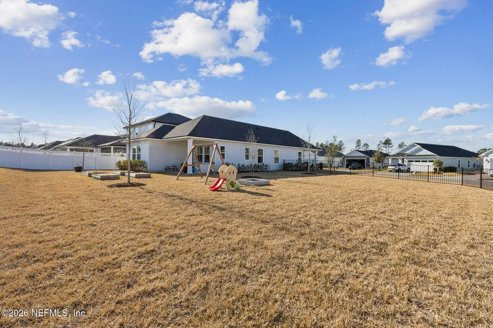 290 Creekmore Dr, St Augustine, FL 32092