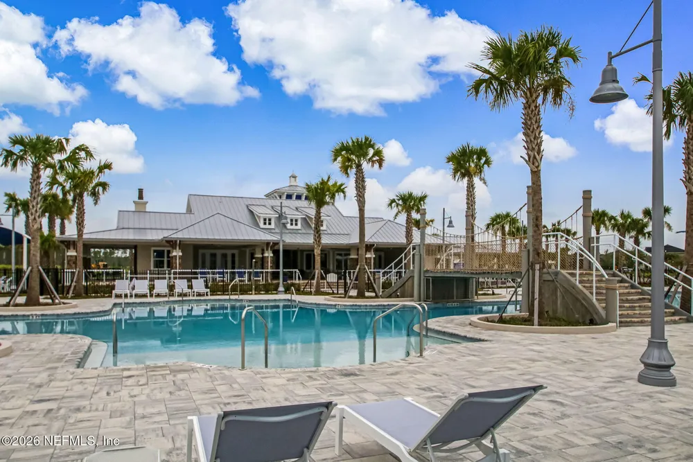 290 Creekmore Dr, St Augustine, FL 32092
