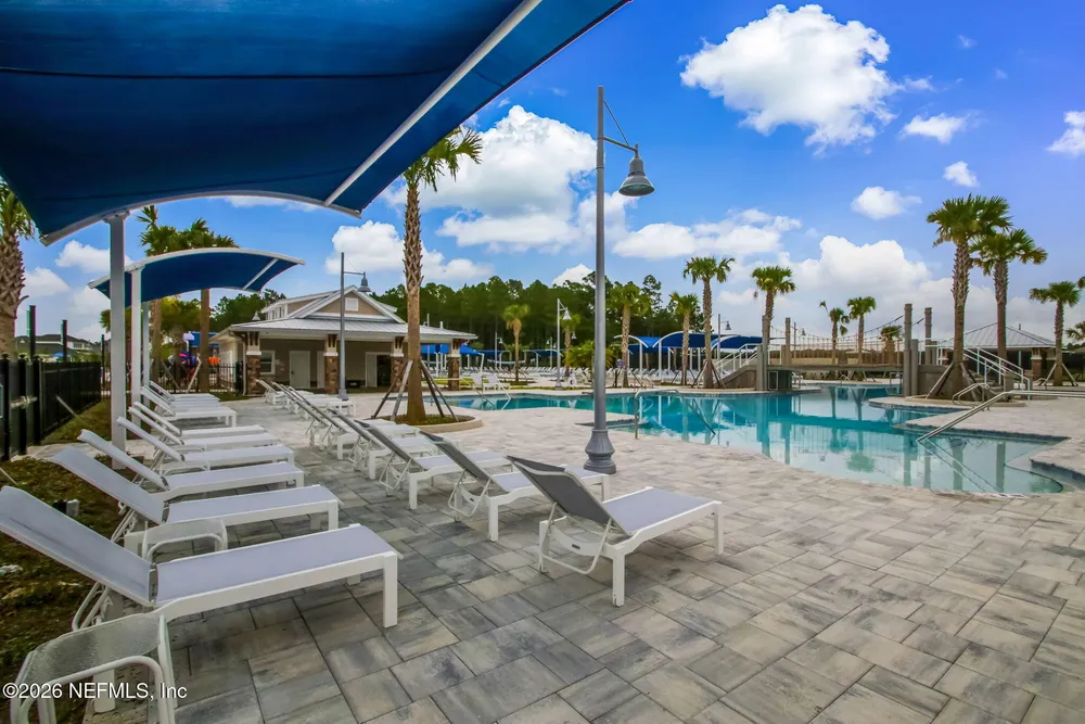 290 Creekmore Dr, St Augustine, FL 32092