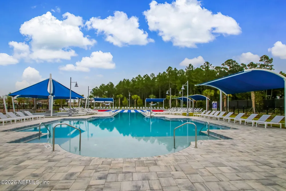 290 Creekmore Dr, St Augustine, FL 32092