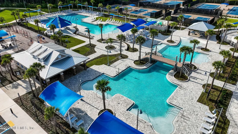 290 Creekmore Dr, St Augustine, FL 32092