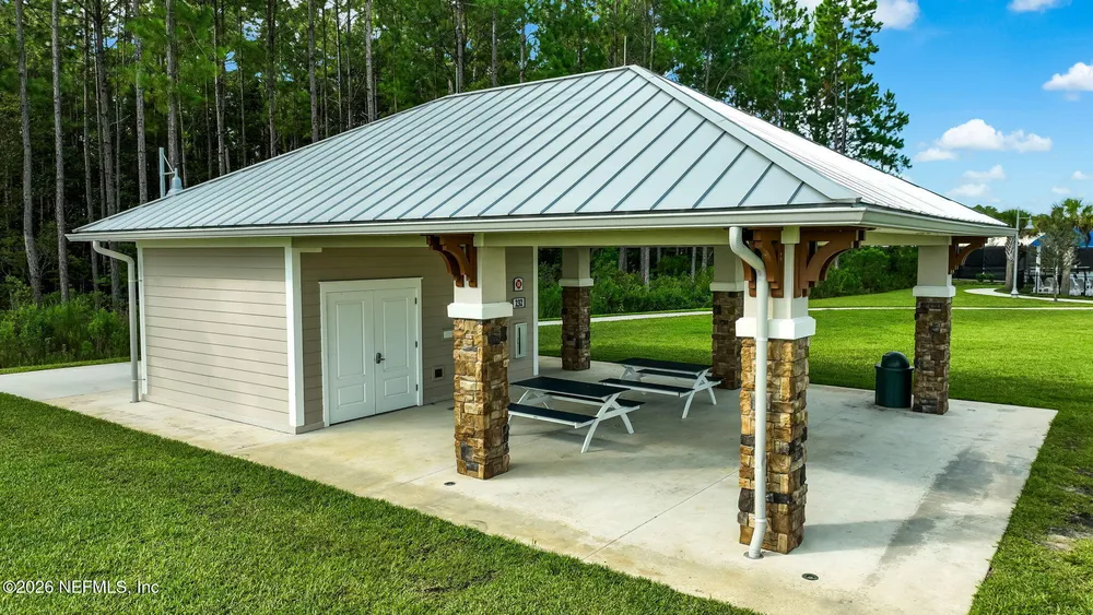 290 Creekmore Dr, St Augustine, FL 32092